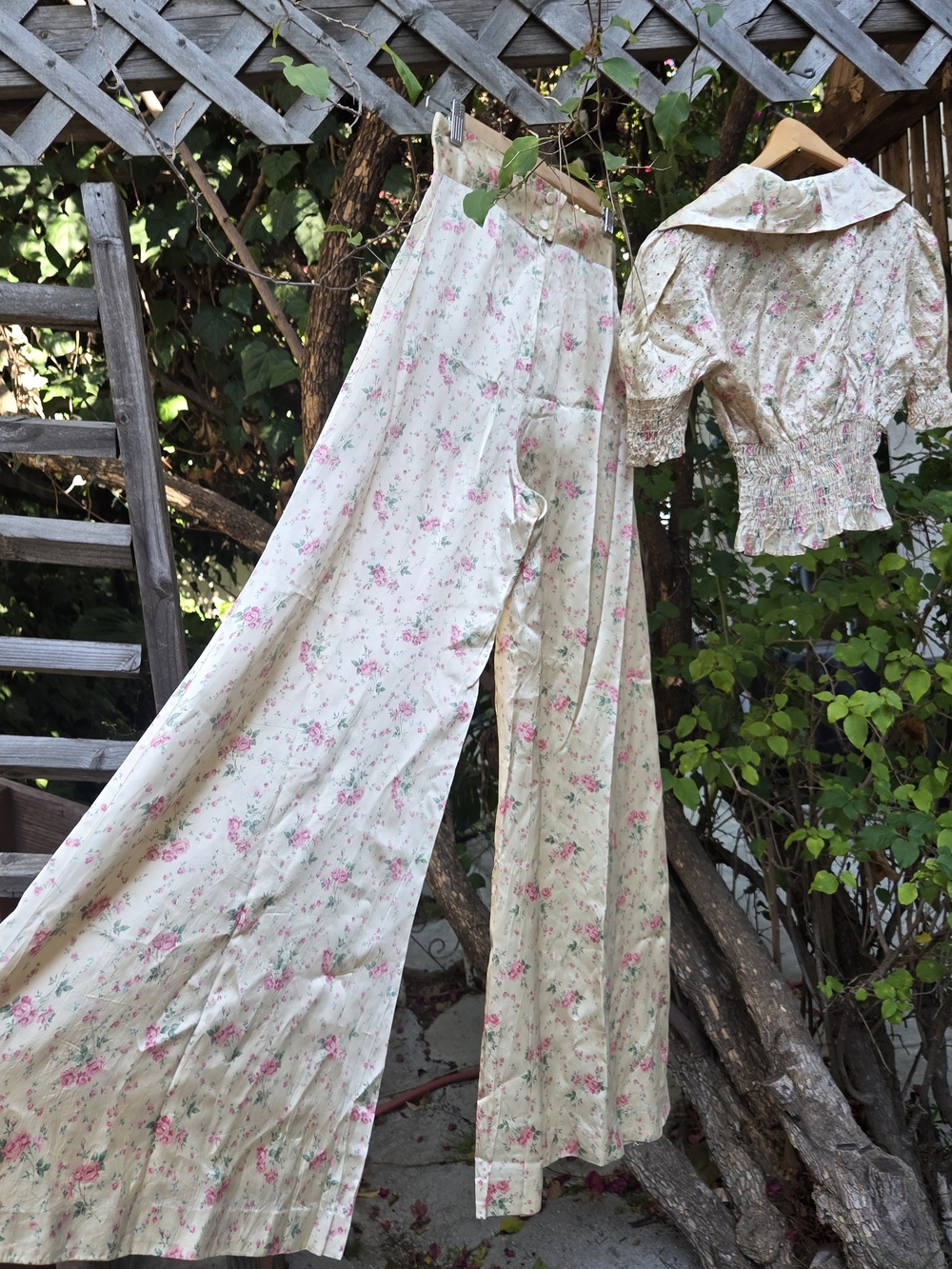 Vintage 60s 70s Does 30s Floral Top And Ultra Wide Leg Pant Suit Set XS S - Picture 6 of 16